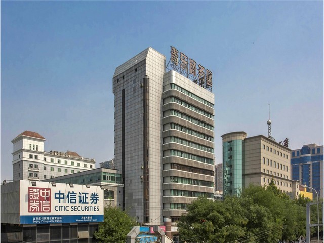 自然裸妆烟酰胺精华液需要建立耐受吗