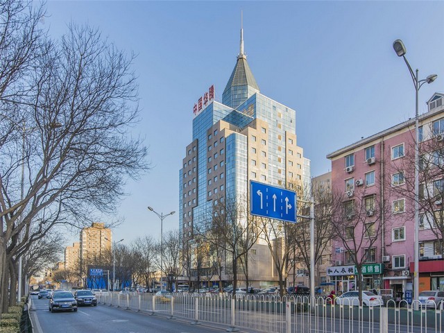 浙江塑胶车灯模具